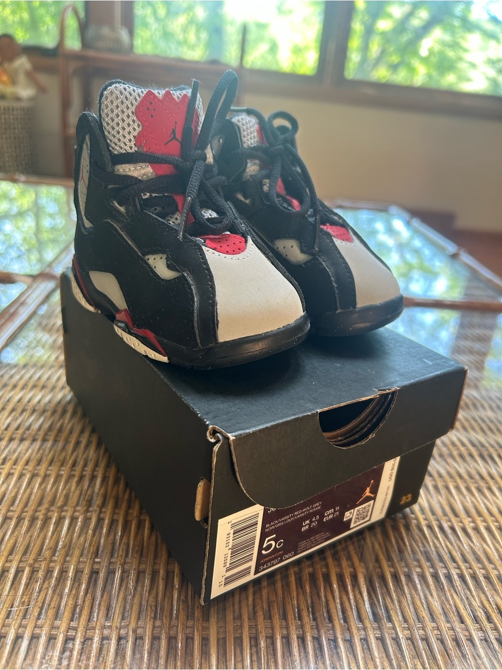 Nike baby (size 5c) Jordan True Flight